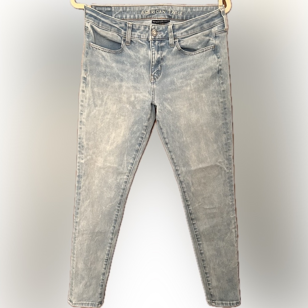 American Eagle light wash jeggings, size 8